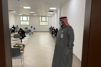 "الإدارة" تُكثّف عمل الإجراءات الوقائية بمرافق الجامعة