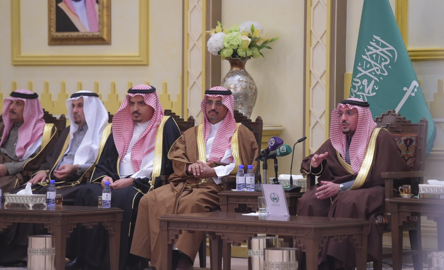الجامعة ترعى كتاب موجز تاريخ الدولة السعودية لسمو أمير منطقة القصيم الأمير د. فيصل بن مشعل بن سعود بن عبدالعزيز 