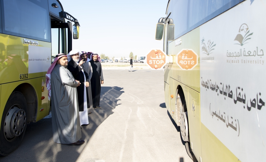 وكيل الجامعة للتنمية والاستثمار يتفقد جاهزية خطوط النقل خلال فترة الاختبارات النهائية للفصل الاول