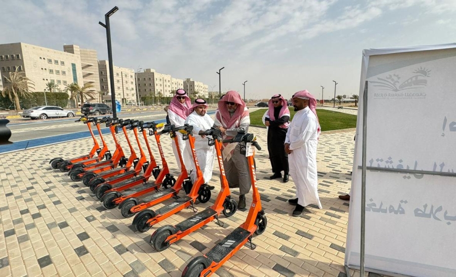 جامعة المجمعة تطلق المبادرة المجتمعية لخدمة السكوترات الكهربائية لطلابها ومنسوبيها